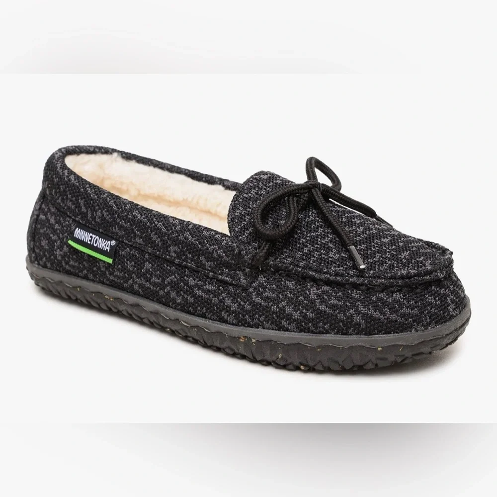 Minnetonka kids black/Charcoal loafers with Bow Eco Oak size 5M NWOT